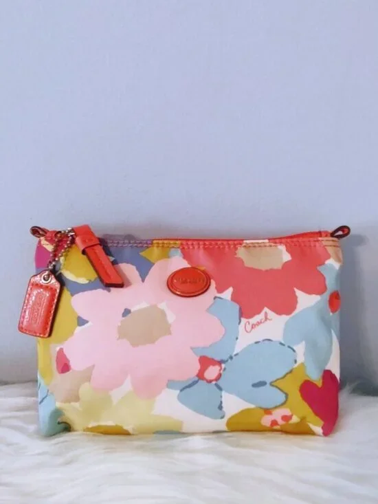 Coach Peyton floral watercolor pouch w/hangtag EUC