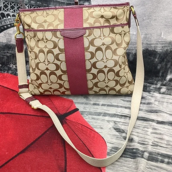 Coach Signature Canvas Tote