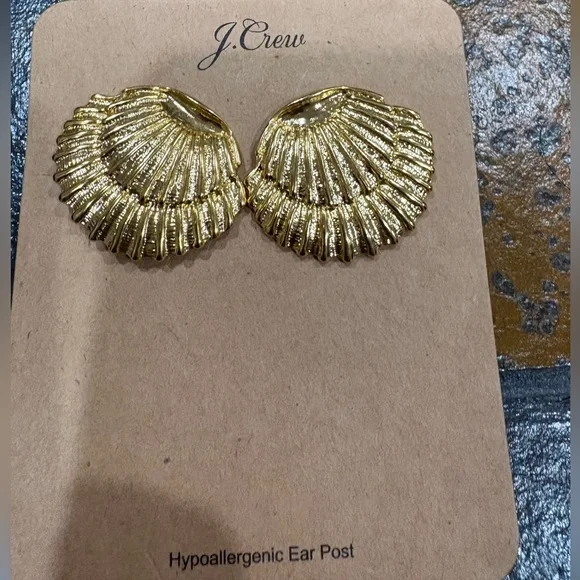 J.Crew Gold Seashell Statement Stud Earrings – NWOT