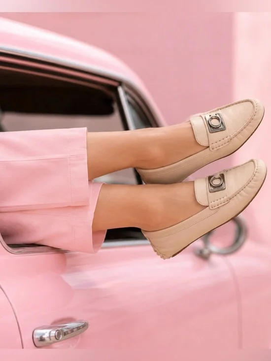 Coach soft crème leather Driving Loafers Moccasins size 9B wide