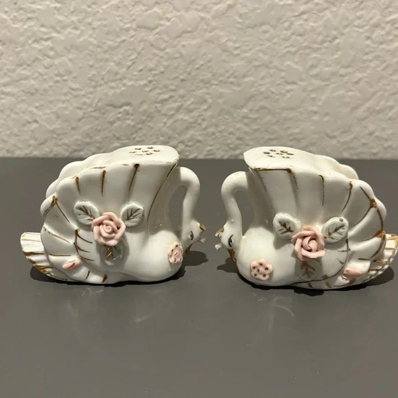Royal Japan Vintage Salt & Pepper Shaker Set