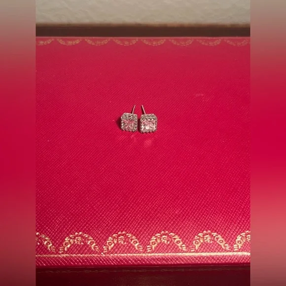 Elegant Silver Stud Earrings ❤️❤️ no box !