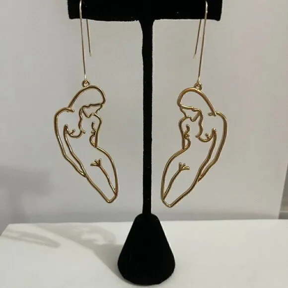 𝅺GOLD tone Art Deco female nude dangle earrings