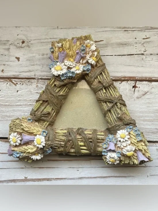 Rustic Triangle Photo Picture Frame 7”x7”Country Farmhouse Cottagecore Floral