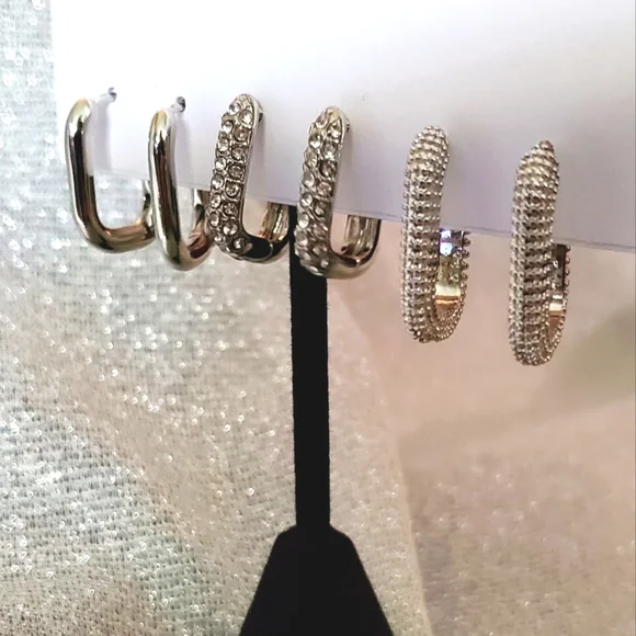 Silver Tone Earrings‎