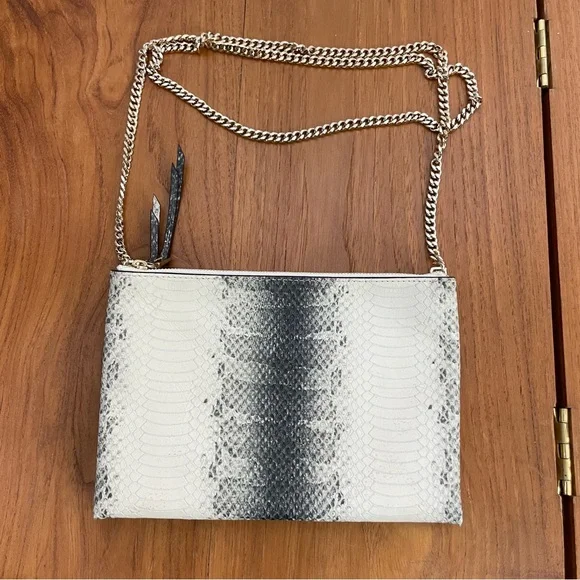 EUC Coach Snakeskin Leather Crossbody Bag‎