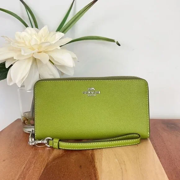 NWT Coach Long‎ Zip Around Wallet