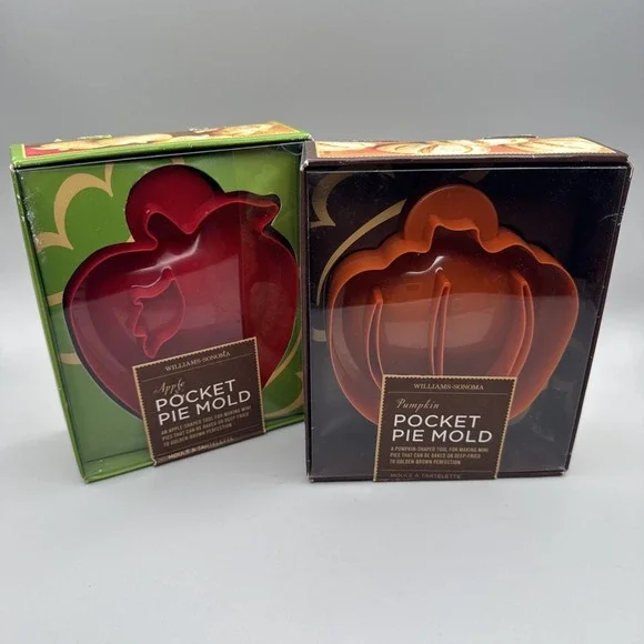 Williams Sonoma‎ Pocket Pie Mold Pastry Mini Pastry Cutter Set 2 Apple & Pumpkin