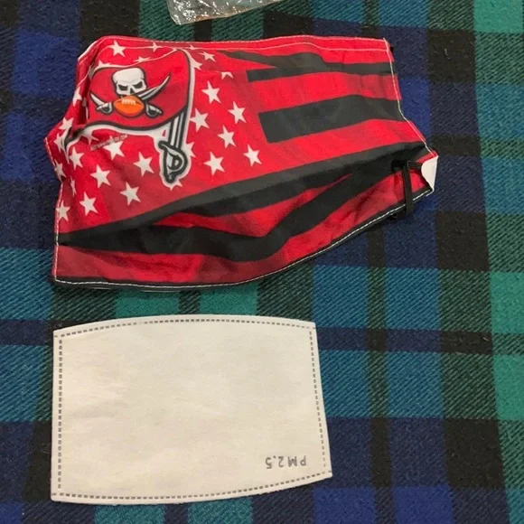 6/$20 New Buccaneers face mask