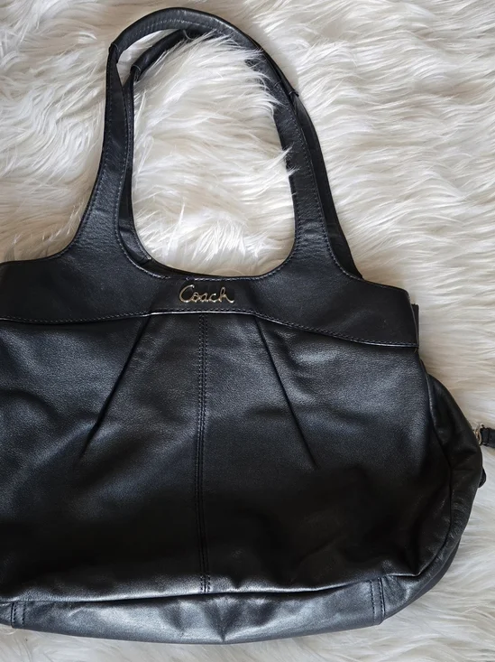Coach Navy Leather Shoulder Bag