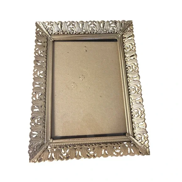 VTG 5x7 Gold Filigree Picture Frame Ornate Metal Scrollwork Hollywood Regency