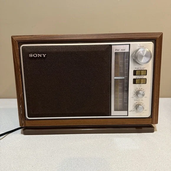 Sony‎ Vintage Radio Model# ICF-9740W AM\FM Works AC 120V 60Hz 10W 158066