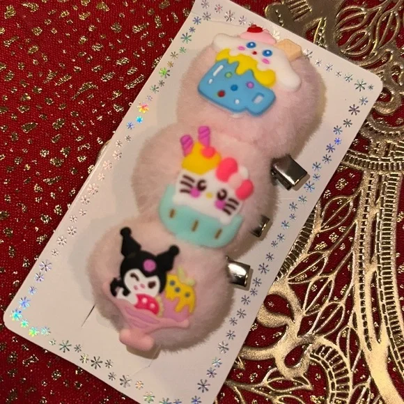 Sanrio‎ hair clips