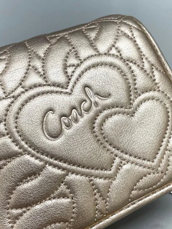 Coach Poppy Hearts Zip-Around Wallet