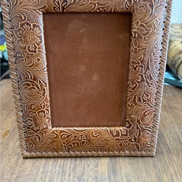 Light Brown‎ Leather Picture Frame with Velvet lining