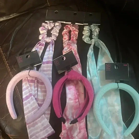 #13 No boundaries hair accessories 3 hair tie and 3 headband 3 Tails