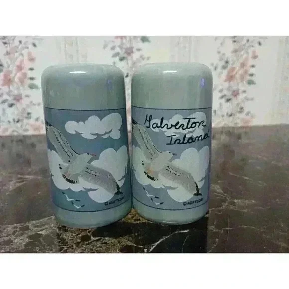 Vtg Galveston Island Salt & Pepper Shakers, Blue With Bird Decor Collectors Item