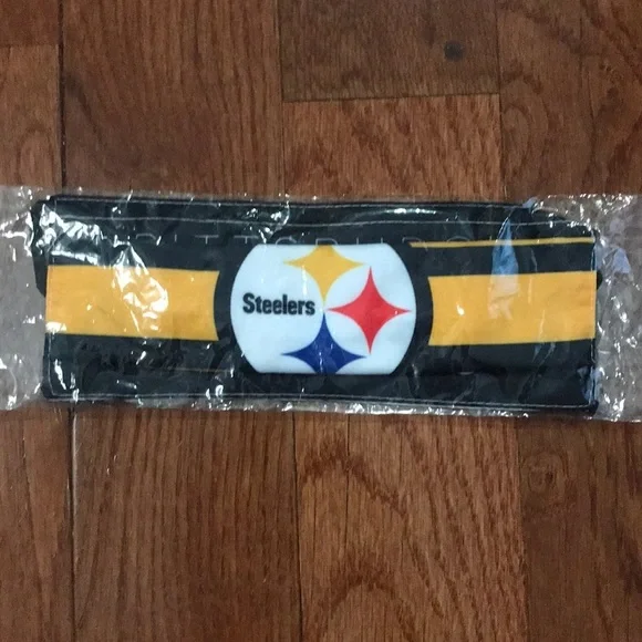 6/$20 NWT Pittsburgh Steelers face mask