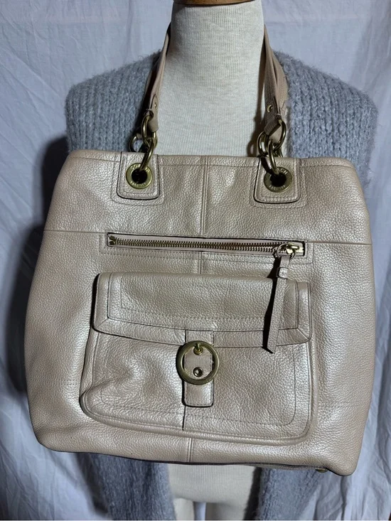 Coach Penelope Buckle bag Beige leather tote