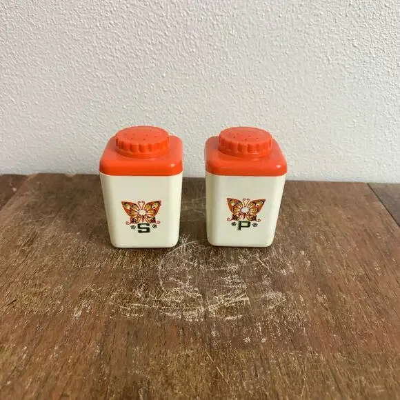 Vintage Retro Sterlite Plastic Orange Butterfly‎ Salt & Pepper Shakers