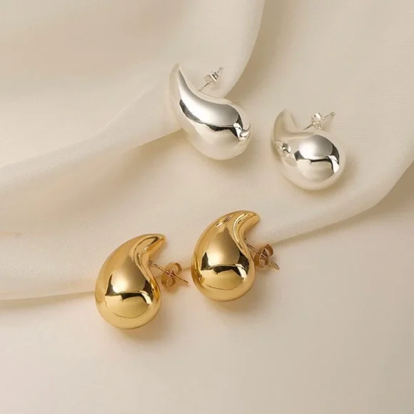 NWT set of 2 Botegga inspired gold & silver drop earrings