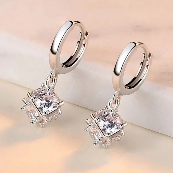 🌟 Sterling Silver Crystal Huggie Hoop Earrings