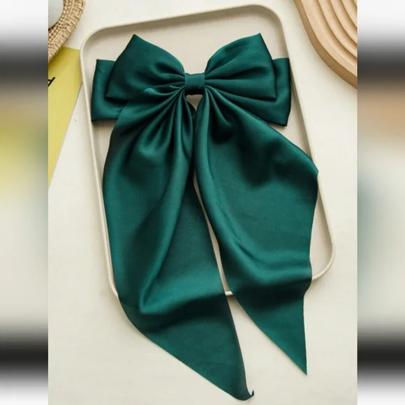 NEW SIMPLE AND ELEGANT SOLID GREEN BOW RIBBON HAIR CLIP WITH SPRING