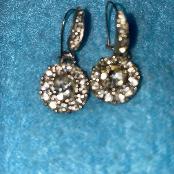 VINTAGE RHINESTONES silver tone flower cluster drop style wire pierced earrings