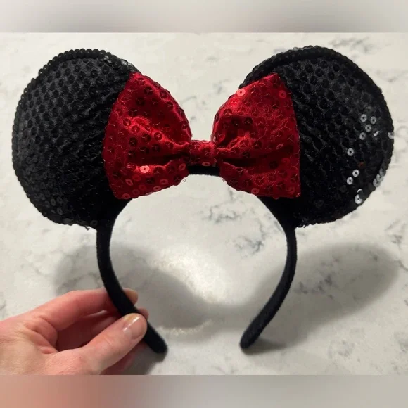 Disney Minnie Mouse Sequin Classic‎ Red Bow Black Color Ears Headband