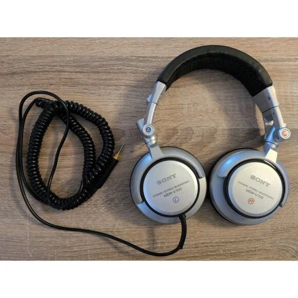 Sony MDR V700 Professional DJ Headphones Silver w/ 1/4” Plug Adapter