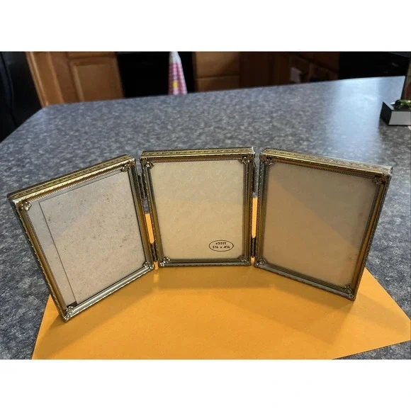 Vintage Gold Brassy Tri Fold Picture Frame ~1950s?~ Holds 3 1/4