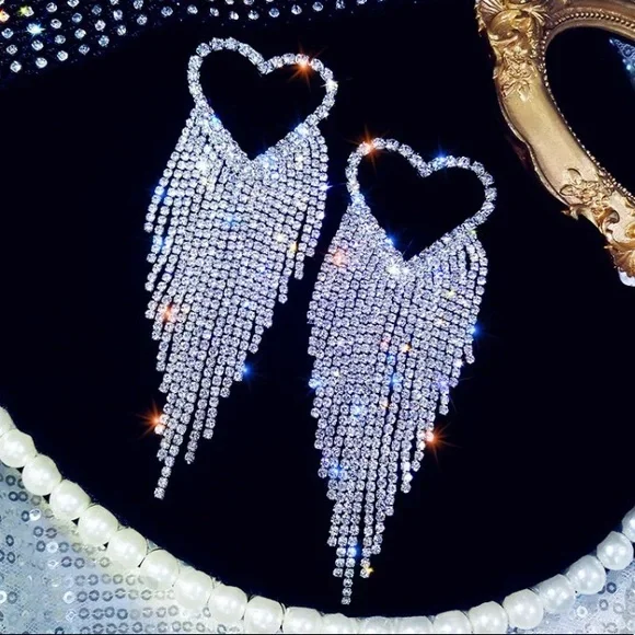 🌟 Luxury Rhinestone Heart Long Earrings