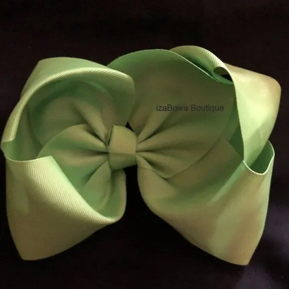 Apple Green 8