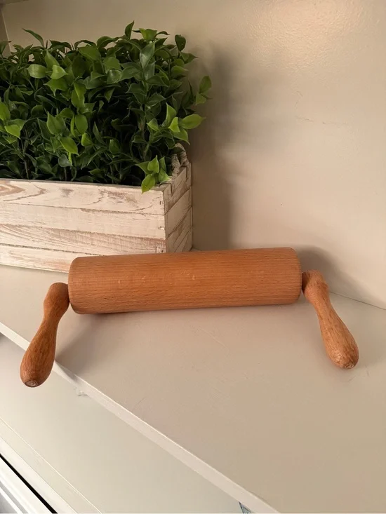 Wooden Vertical Handle Rolling Pin – Ergonomic Baking Tool Vintage