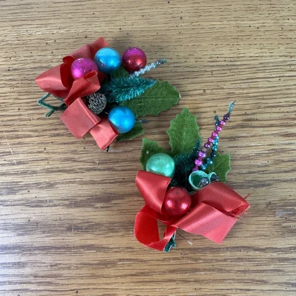 Vintage‎ Christmas Ornament Corsage Set Red Bow Flocked Holly Mini Pinecone