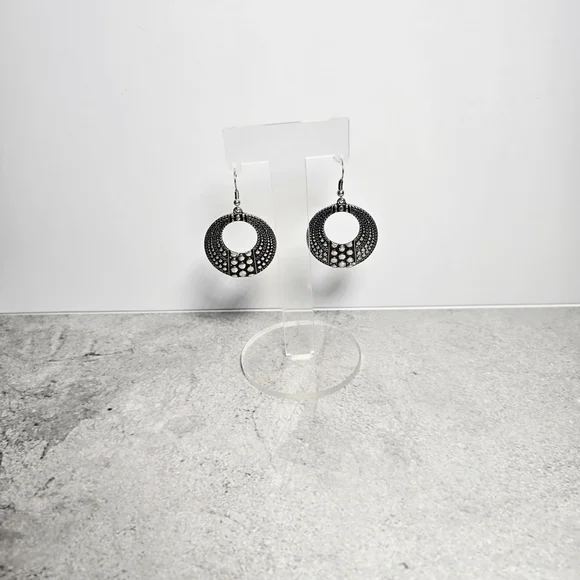 VINTAGE Black and Silver Dangle Earrings