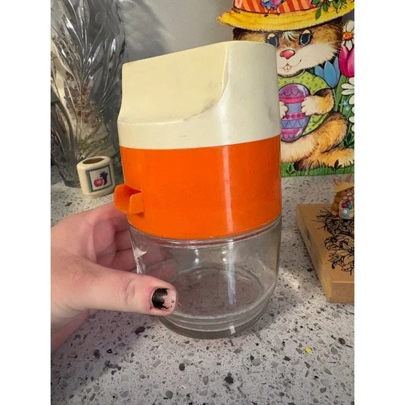 VTG Citrus Juicer Glass Jar Orange Plastic Top Hand Press Manual Kitchen Tool
