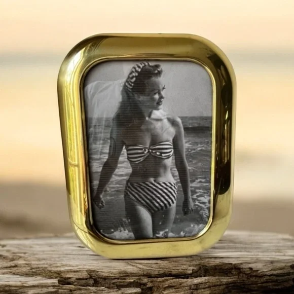 Vintage Solid Brass Photo Frame Tarnish Resistant for 5”x7 photo..
