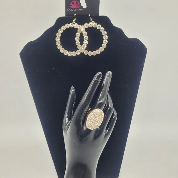 Paparazzi Jewelry Collection Earrings and Ring (Glambot)​​​