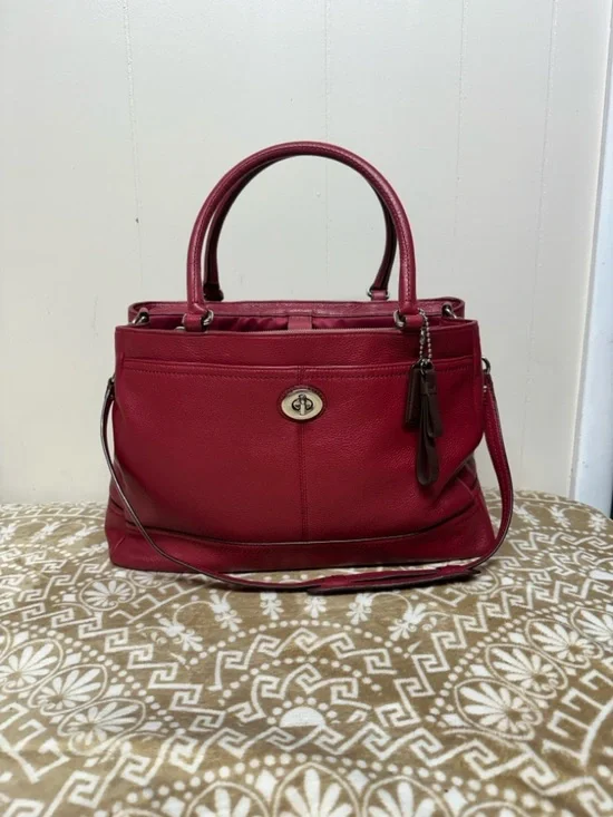 Coach Park Large Carryall F23268 in Red Pebbled Leather