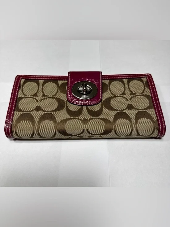 Coach Hampton Signature Slim Envelope Turnlock Wallet