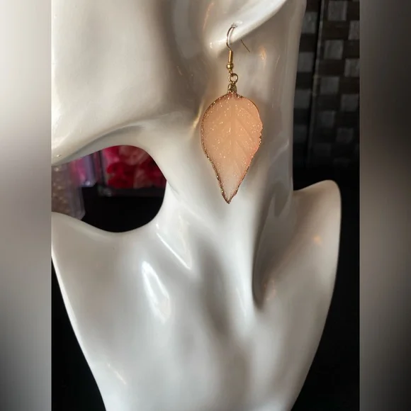 Elle Peach & Gold Leaf Dangle Earrings