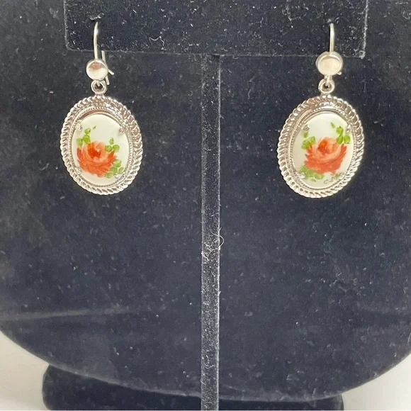 Cottagecore Rose Cameo-Style Silver Tone Earrings