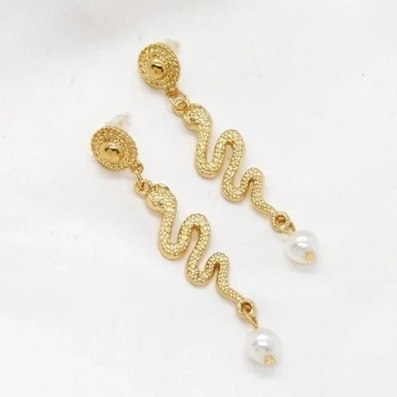 Pearl Snake Dangle Earrings – Boho Serpent Jewelry, Vintage Gothic Drop Earrings