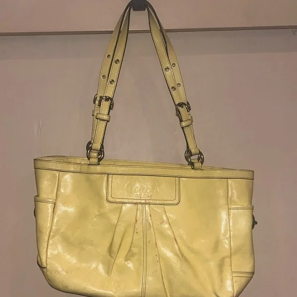 Coach yellow patent leather tote handbag/ preowned OS