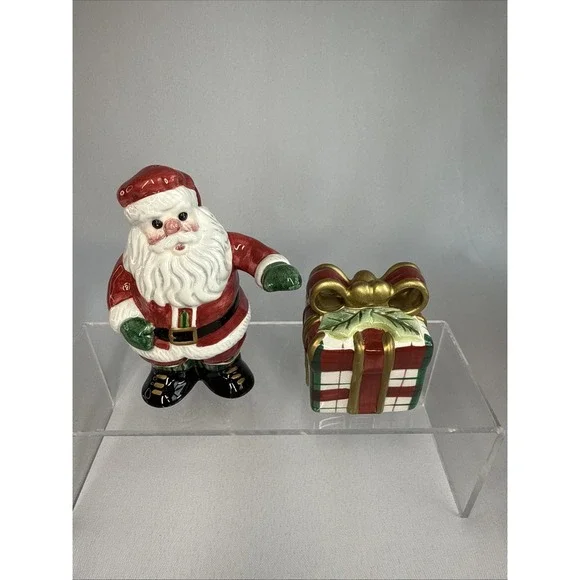 Fitz and Floyd Salt and Pepper Shakers Plaid Christmas Santa & Gift Box 2002 NEW