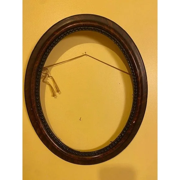 Antique Victorian Oval Wood Picture Frame Faux Bois Beaded Inner Liner Brown