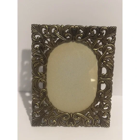 Vintage Ornate Oval Photo Frame Antique‎ Scroll