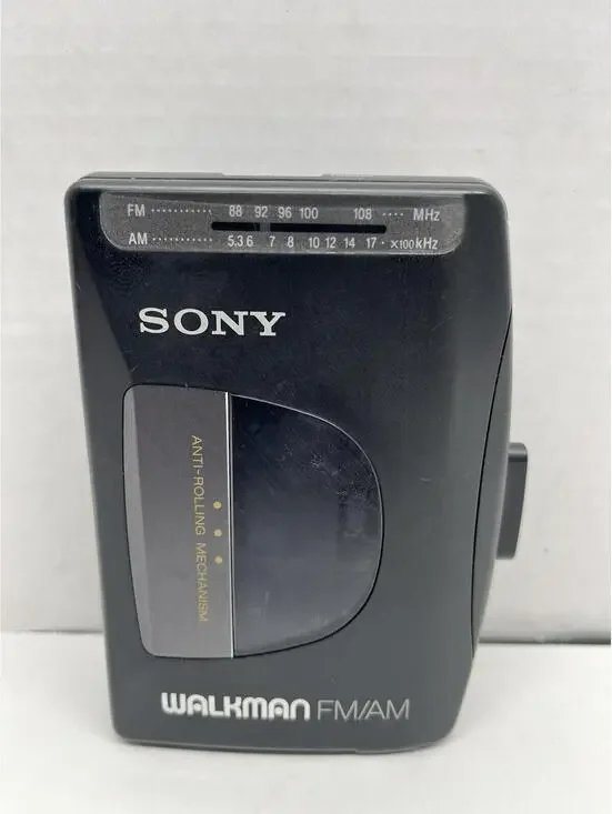 Sony Walkman WM-FX10 FM/AM Radio Cassette Tape Player PARTS OR REPAIR ONLY