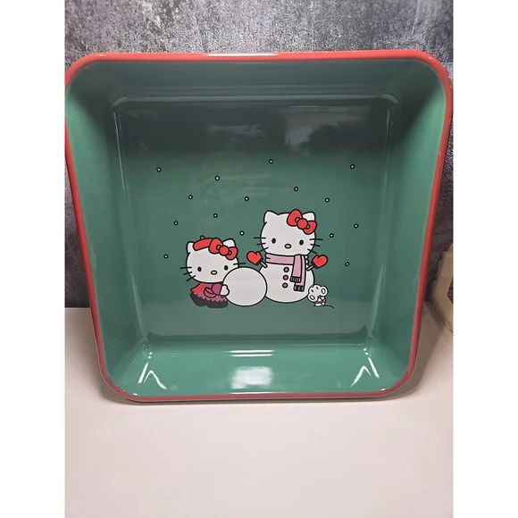 Hello Kitty Sanrio Snowman Baker New In Box 9x9 Green/Red/White (GS1)